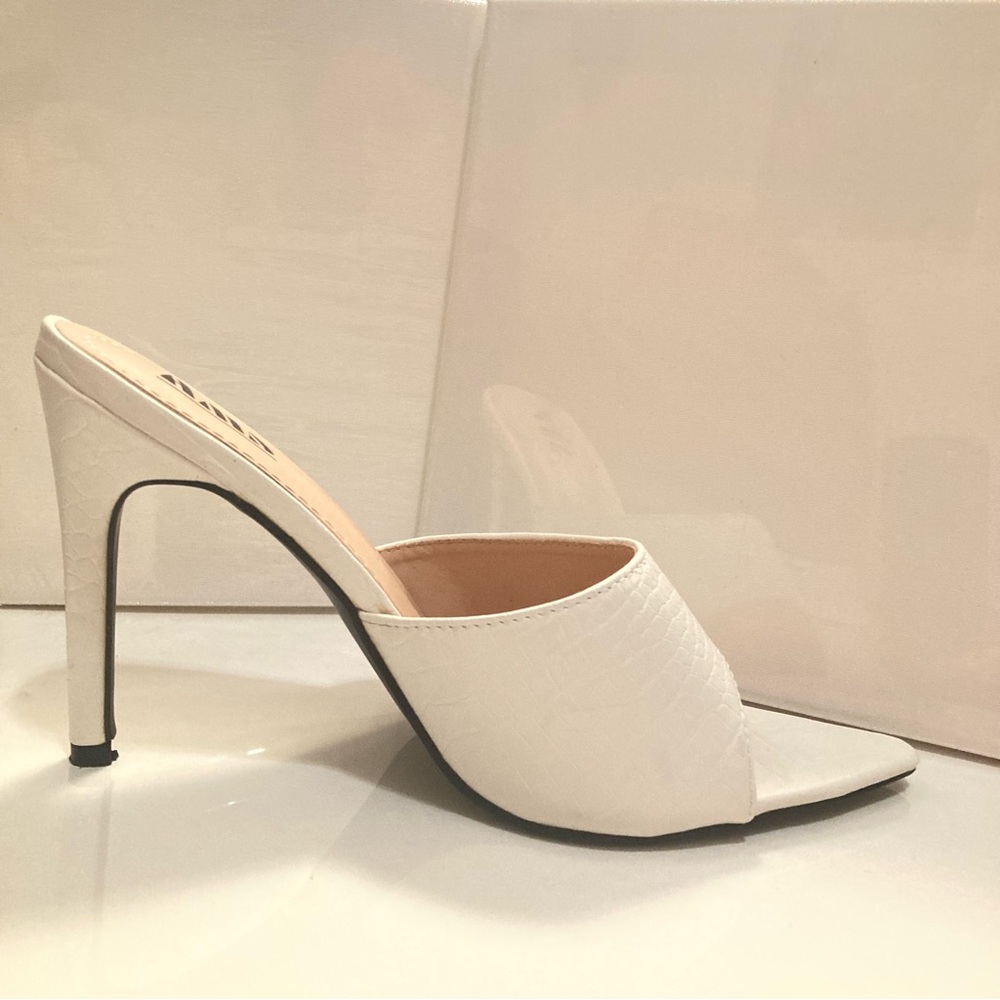 White pointed mule heels
